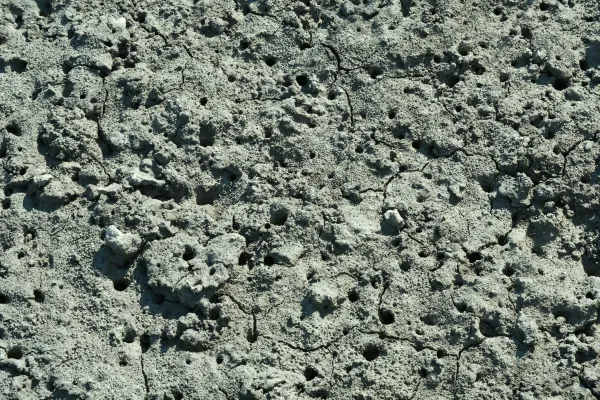 Priz Hızlandırıcı Nedir? Beton ve Harç Uygulamalarında Kullanım Alanları ve Faydaları
